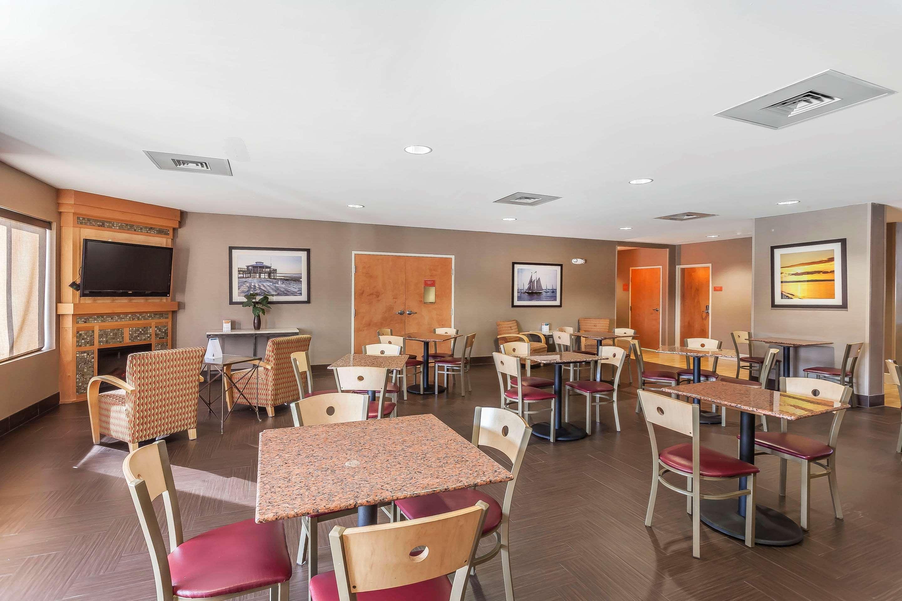 Comfort Suites Suffolk - Chesapeake Экстерьер фото