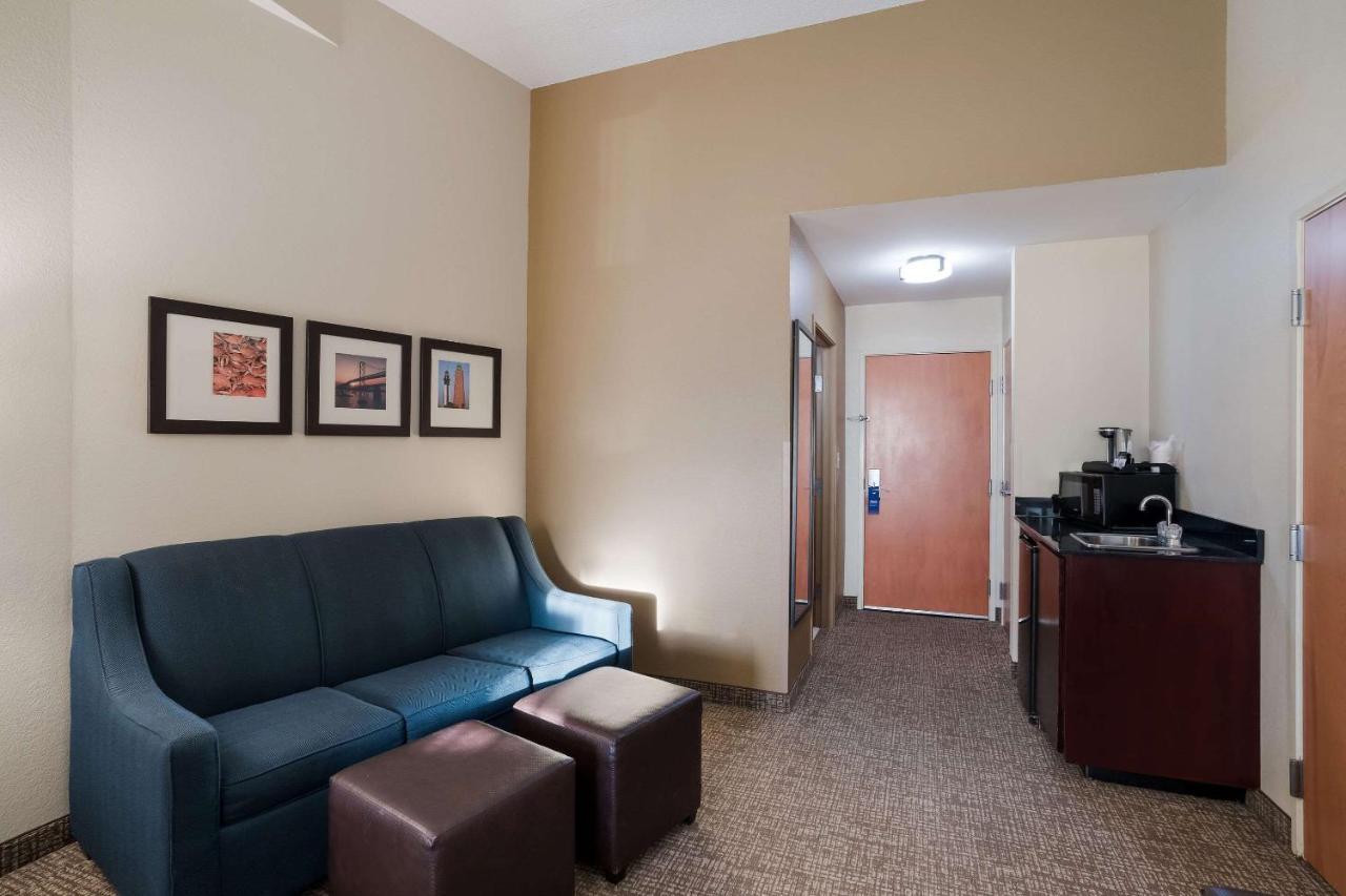 Comfort Suites Suffolk - Chesapeake Экстерьер фото