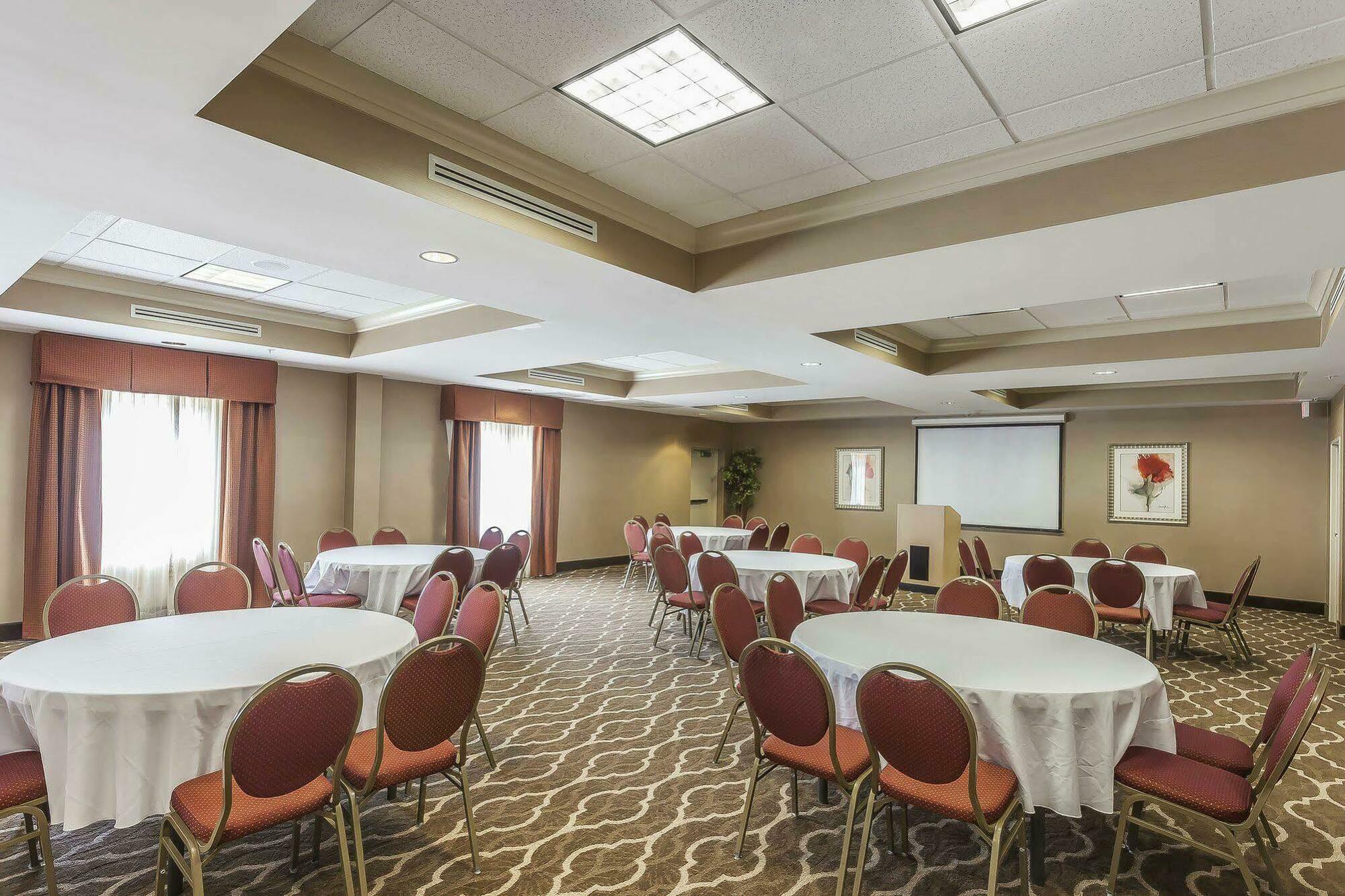 Comfort Suites Suffolk - Chesapeake Экстерьер фото